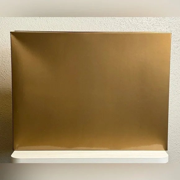 Gucci Box with Ribbon, Tissue and Card - Picture 3 of 5